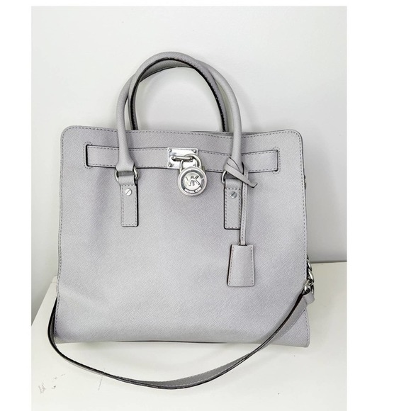 29-Michael Kors pearl gray handbag - Picture 12 of 15